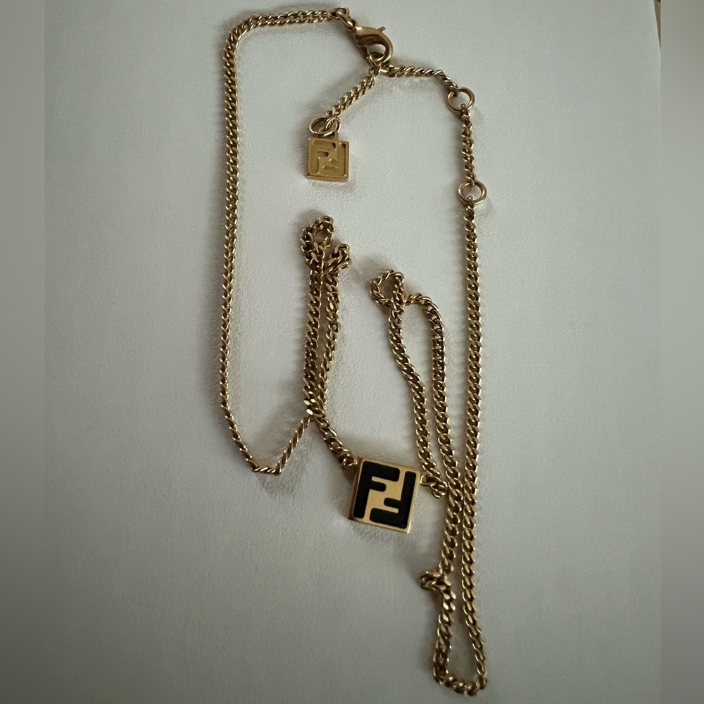 FENDI Necklace Gold Tone - Picture 5 of 5